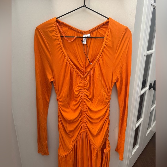 & Other Stories Fitted Ruched Dress in Orange - Picture 4 of 11